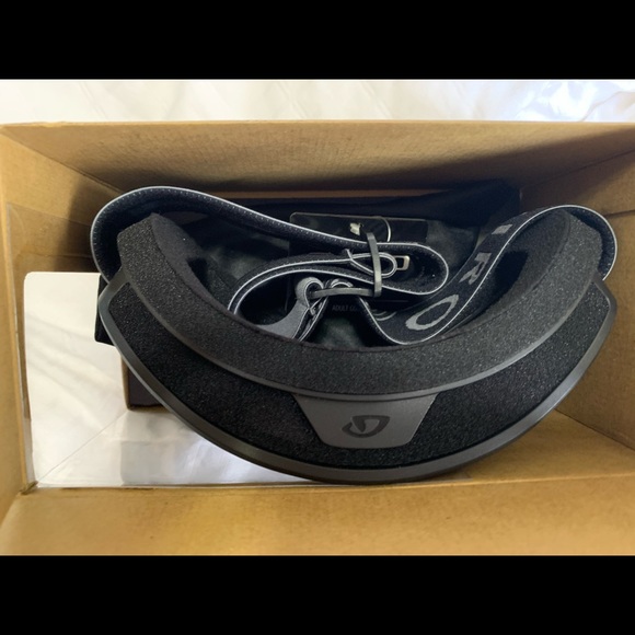 GIRO SNOW GOGGLES - Picture 3 of 3